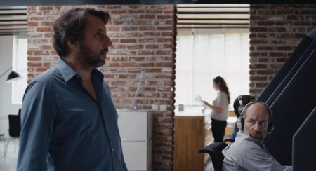 На плаву (2015)