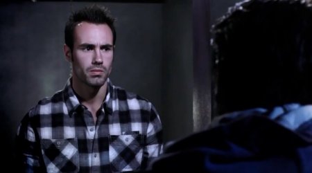 Он наблюдает (2016) Он наблюдает (2016)