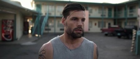 Бесценная (2016) Бесценная (2016)