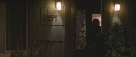 Под Личиной (2016)