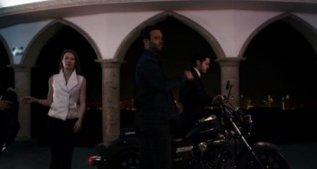 Кровь, золото и песок (2017) Кровь, золото и песок (2017)